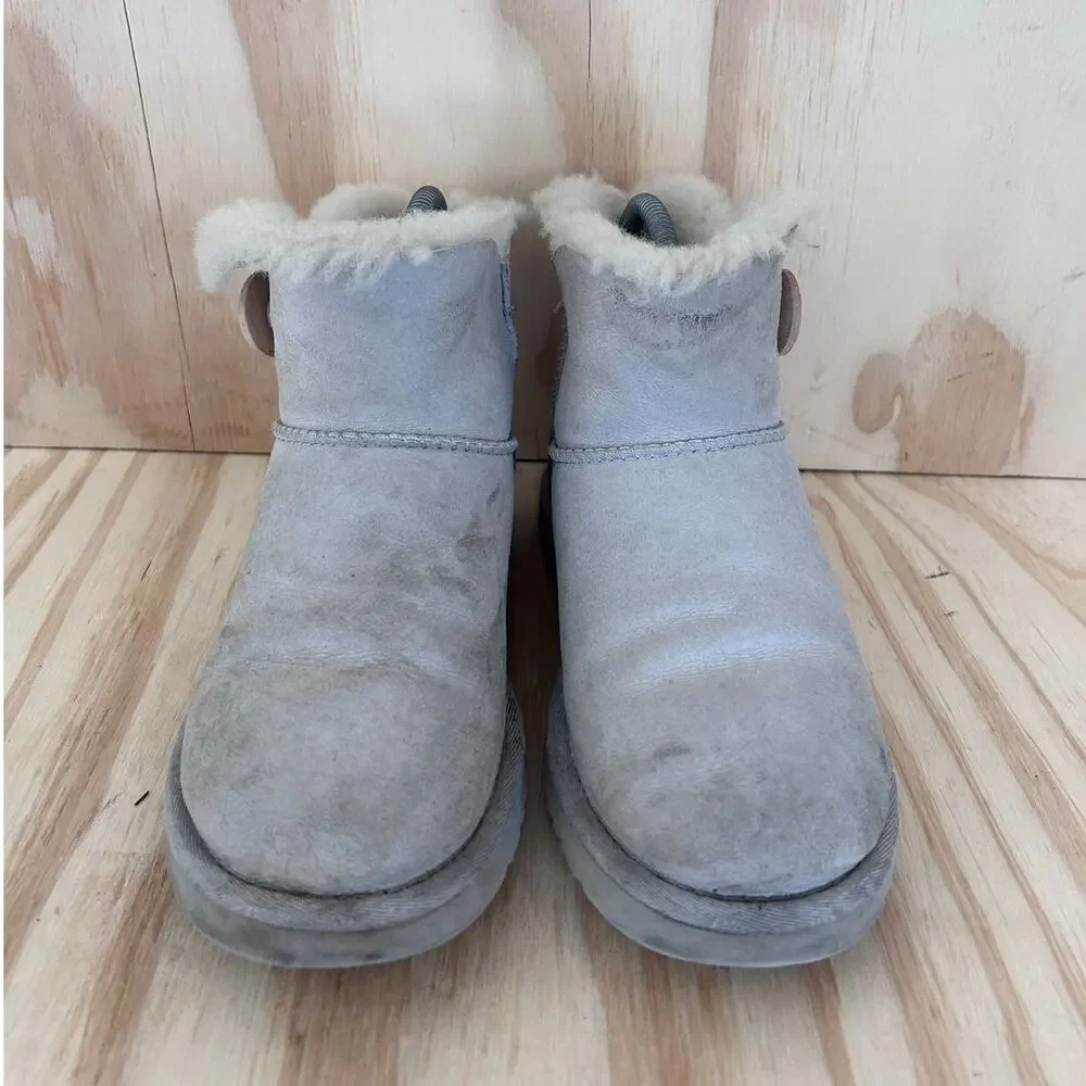 UGG Australia - Classic Mini Bailey Button -Boots -Gray - Women's - 5 - S/N 3352